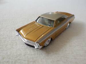 ◆ホットウィール　1/50 '65 ビュイック リビエラ 金 ルース　'65 BUICK RIVIERA　Hot Wheels