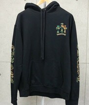 銀座店 クロムハーツ セメタリークロス ホースシュー カモ柄 プリント 裏起毛 フーディパーカー size:L 黒 95021_画像2