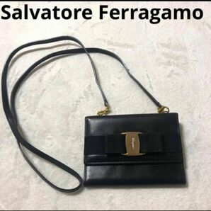Ferragamo フェラガモ　ショルダーバッグ　ウォレット 財布 レディース