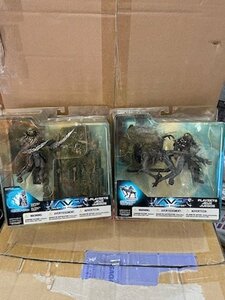 * McFARLANE TOYSmak fur Len toys AVP figure Alien VS Predator PLAYSETS Play set figure 2 piece present condition unopened 