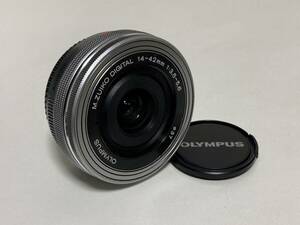 OLYMPUS M.ZUIKO DIGITAL ED 14-42mm F3.5-5.6 EZ ED MSC silver pancake zoom lens 