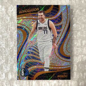 ルカ・ドンチッチ Revolution Base 2022 Luka Doncic Mavs Panini NBA