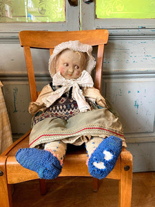 ドイツ　アンティークドール　人形　ディアンドル　民族衣装　お人形　アンティークレース　店舗什器　撮影小物　ドレス　