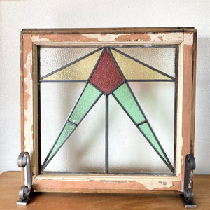イギリス　アンティーク　幾何学模様　ピンク　ステンドガラス　ステンドグラス　窓枠　建具　ガラス　リフォーム　リノベーション　