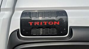 triton l200 フューエルカバー　トライトン　2024 カスタムパーツ　三菱