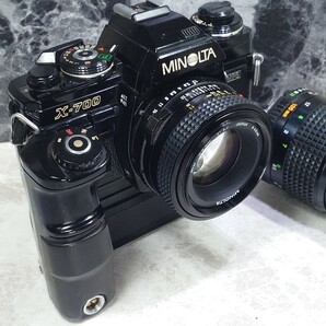 【終活整理】MINOLTA X-700＋MD ROKKOR 50mm f1.7＋135mm f3.5 単焦点2本セット＋モータードライブ1 各動作良好 露出計OK 光学良好 連写OKの画像2