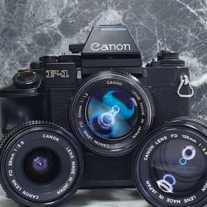 【終活整理】 Canon NEW F-1＋NEW FD 50mm f1.2 シンデレラ＋28mm f2.8＋135mm f3.5＋純正ワインダー 各動作良好 露出計OK 光学OK 連写OKの画像1