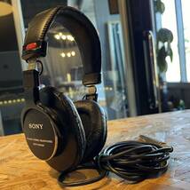 【送料無料】SONY ソニー MDR-CD900ST オーディオ ヘッドフォン 音響 headphone ステレオ ブラック スタジオモニターヘッドホン●BB03N083_画像1