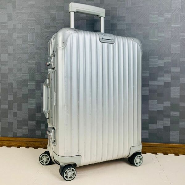 【廃盤】RIMOWA リモワ TOPAS トパーズ 32L 機内持ち込み 4輪 TSAロック アルミ キャビン オリジナル スーツケース キャリーバッグ MW