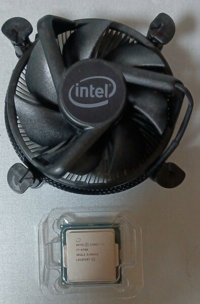  CPU i7 6700 未使用純正CPUクーラーセット