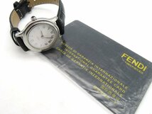 1円◆稼働◆ リューズ空転 フェンディ 003-25000Ｌ-000 ホワイト クオーツ レディース 腕時計 保 N270_画像6