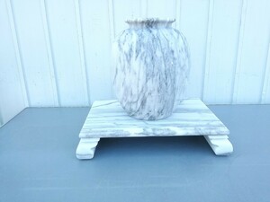  marble vase . vase pedestal attaching stand for flower vase . pcs marble interior antique used present condition goods 