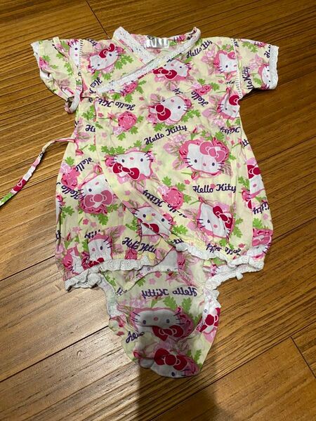 美品ハローキティ 甚平 ロンパース 女の子 子供服 ベビー服