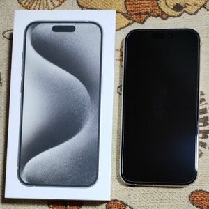 iPhone15 Pro ホワイトチタニウム SIMフリー Apple