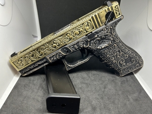 【即決】WE エングレーブ(彫刻・刻印)モデル　GLOCK18C　 グロック18C 装飾　GOLD(ゴールド) セミ・フルオート