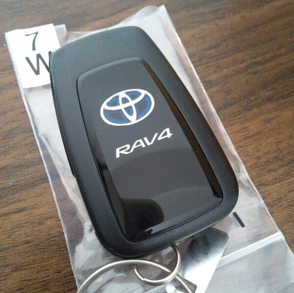 ☆送料無料☆ !!保管未使用品!! トヨタ純正スマートキー 現行型 RAV4 パワーバックドアボタン付 3ボタンキーレス 007-AH0215 231451−3450