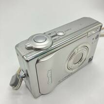 1円〜 4M FUJIFILM コンパクトデジタルカメラ Finepix F11 バッテリー・ソフトケース付き 動作未確認 ファインピクス シルバー 24mm_画像3