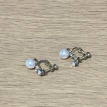 【美品】パール調 イヤリング アクセサリー レディース 金色 ゴールド 大人かわいい オシャレ 大人可愛い ウィメンズ 真珠 白_画像2