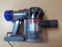 【ぬ65】SV11 dyson ダイソン パーツ付き 掃除機 動作品 コードレスクリーナー _画像3