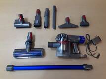 【ひ20】SV10 dyson ダイソン 掃除機 動作品 コードレスクリーナー パーツセット_画像1