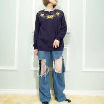 USA VINATGE LIBERTY LANE SUNFLOWER EMBROIDERY DESIGN SWEAT SHIRT/アメリカ古着ひまわり刺繍デザインスウェット_画像2