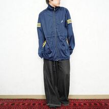 EU VINTAGE adidas LOGO DESIGN TRUCK JACKET/ヨーロッパ古着アディダスロゴデザイントラックジャケット _画像2