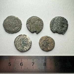 【古代ローマコイン】AE4フォリス クリーニング済 ブロンズコイン 銅貨 フォリス 5枚まとめてロット(K3zU7wKmzb)