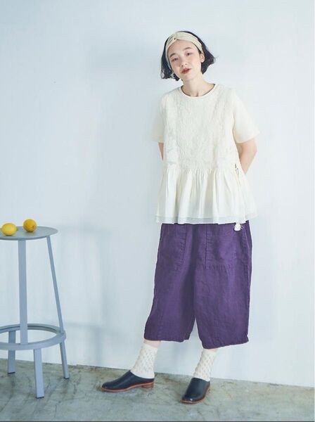 新品 tumugu メッシュ×ボイル刺繍 サイドリボンベスト