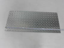 亜鉛メッキ　縞板　鉄板　板厚3.2mm　343mm x797 mm 1枚 切材　切板　溶接材　側溝蓋 _画像2