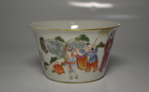 中国美術　粉彩　人物　茶碗　茶道具　置物　