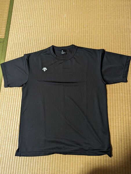 DESCENTE　Tシャツ