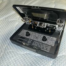 SONY ウォークマンＷＭ-EX511 ポータブルカセットプレーヤー ブラック 本体のみジャンク品　WALKMAN カセットウォークマン オーディオ機器_画像2