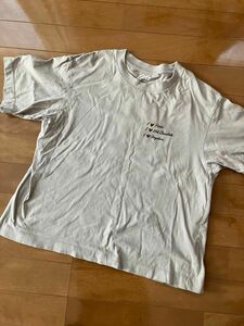 ユニクロ　UT 半袖Tシャツ　Mサイズ　くすんだピンク　ロゴ入り