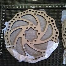 【送料無料】 自転車 ロードバイク MTB ファットバイク 交換用 ブレーキディスクローター 前後２枚セット 新品未使用 160mm ６本ボルト留め_画像2