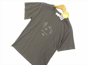 新品タグ付 paciva-reciva 半袖 ラウンドネック Tシャツ M ダークグレー地 ホワイト 花柄＆英字プリント 【メール便可】