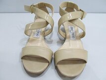 1円 JIMMY CHOO サンダル　パテントレザー　NUDE ベージュ系　サイズ35 247 CHIARA_画像2