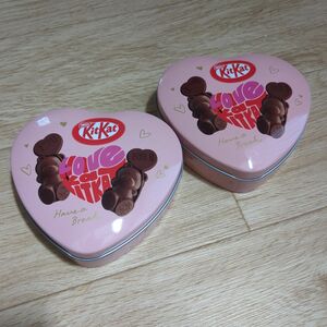 KitKat　ベアー　缶×2