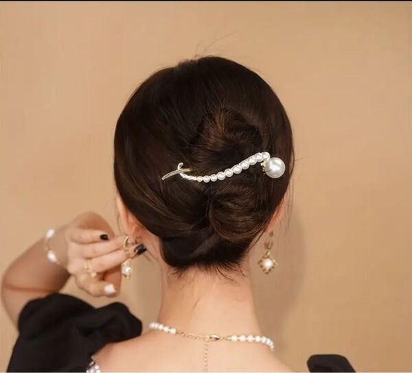 バナナクリップ パール 髪留め ヘアアクセサリー 新品 ゴールド 髪留め ヘアクリップ 髪飾り ヘアピン フォーマル