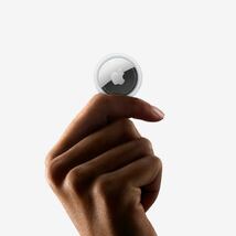 [送料無料][新品未開封]AirTag (4パック) Apple MX542ZP/A エアタグ アップル 純正 紛失防止 タグ Bluetoothトラッカー 探し物発見器_画像2