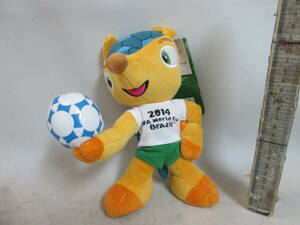 FIFAワールドカップ　サッカー　W杯 2014　　フレコ　 ブラジル大会マスコット　ぬいぐるみ H２５ｃｍ