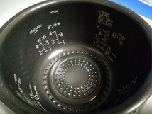 【u79】HITACHI RZ-V100EM 日立 5.5合 圧力＆スチームIH炊飯器 フロストホワイト 動作確認済み_画像6