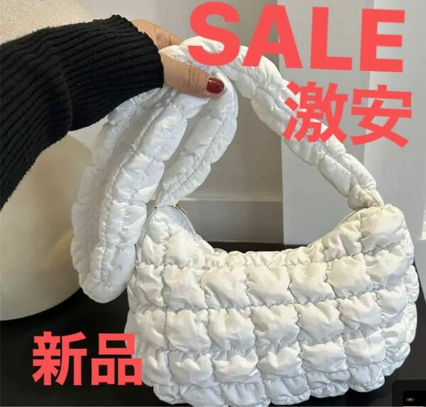 ［SALE ］ホワイト　軽量 ショルダーバッグ　おしゃれ　人気　新品　値下げ