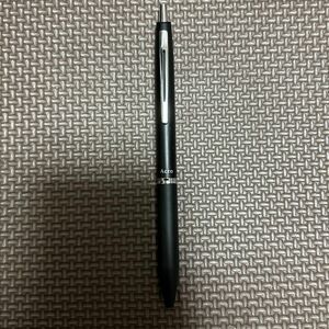 ボールペンAcro 0.5mm