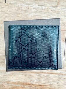 新品　箱付き　GUCCI グッチ　二つ折り財布　レザー　ブラック