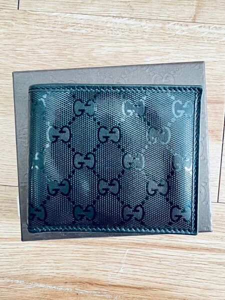 新品 箱付き GUCCI グッチ 二つ折り財布 レザー ブラック