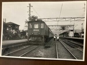 昭和鉄道写真：信越本線横川駅到着のED 42 24[横川]。1963年9月撮影。8.7×12.7㎝。