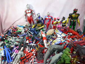 ウルトラマン　ウルトラ怪獣　仮面ライダー　戦隊ヒーロー　デストロイア完全体　アンギラスほか　ソフビなど　