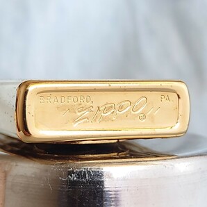 1111円～ ZIPPO 超希少 イタリック 1979年製 ゴールド GOLD Color ホワイトケース 未使用 SOLID BRASS ジッポー オイルライター USAの画像2