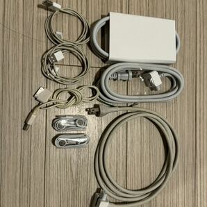 【まとめ売り】Apple ACアダプタ iPod 充電ケーブル イヤーポッズの画像1
