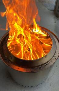 中古　焚き火台2.0 solo stove ソロストーブ　レンジャー　二時燃焼　ケース付き